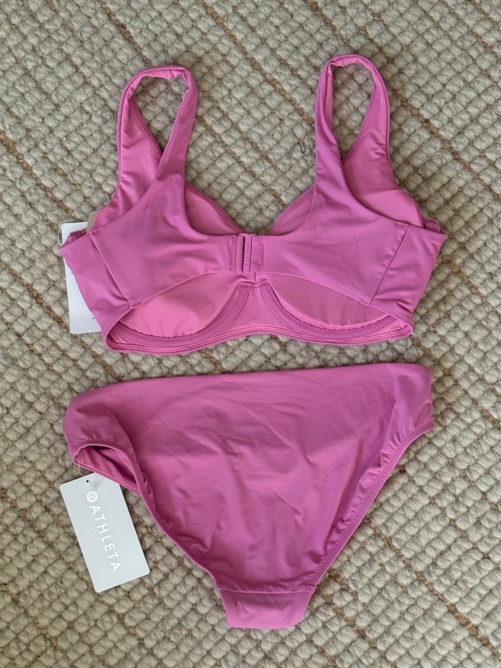 **NWT** Athleta V-Neck Bikini Top (36D/DD) & Classic Brief Bottoms (M) - Picture 2 of 4